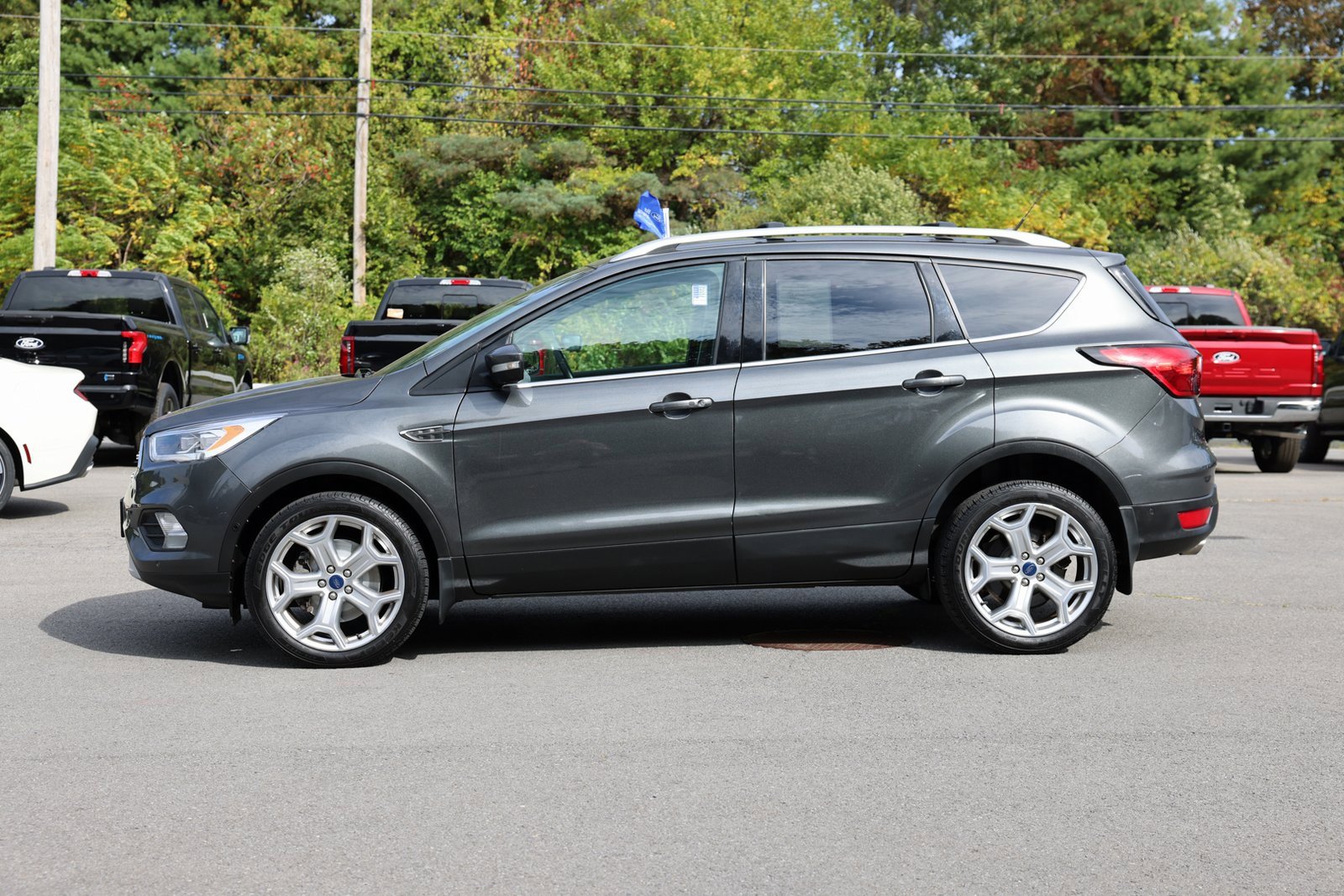 Certified 2019 Ford Escape Titanium image 4