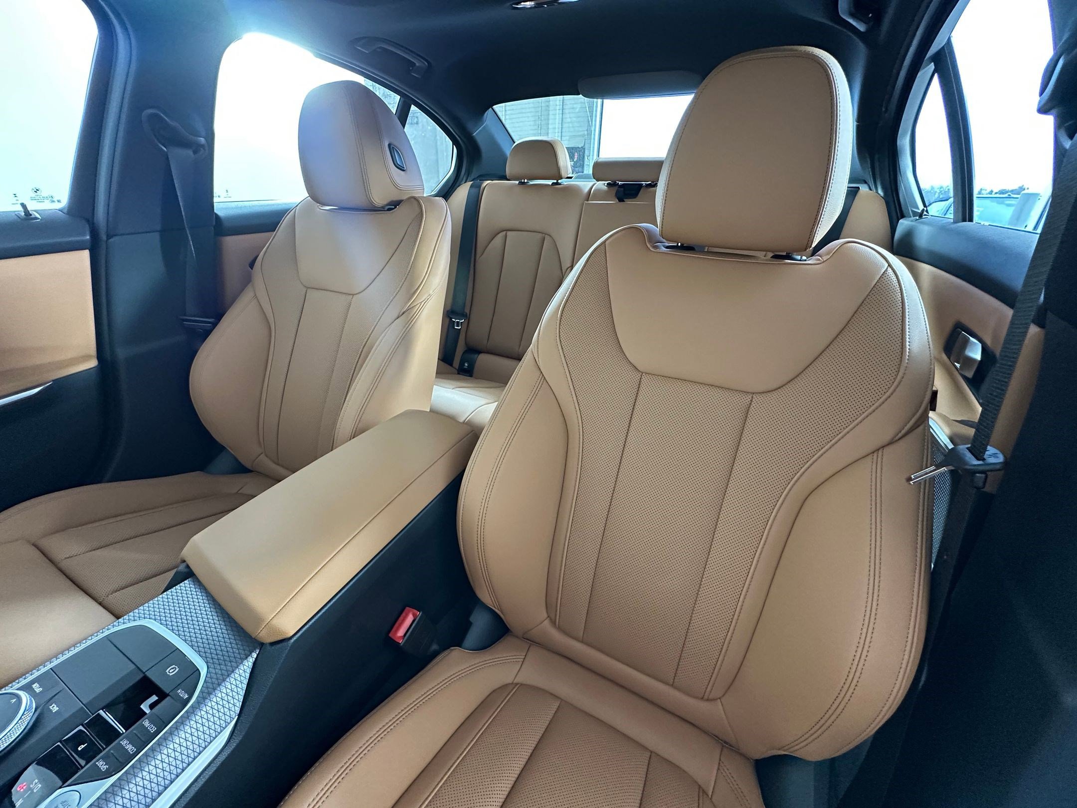 Used 2026 BMW 330i Sedan w/ M Sport Package image 21