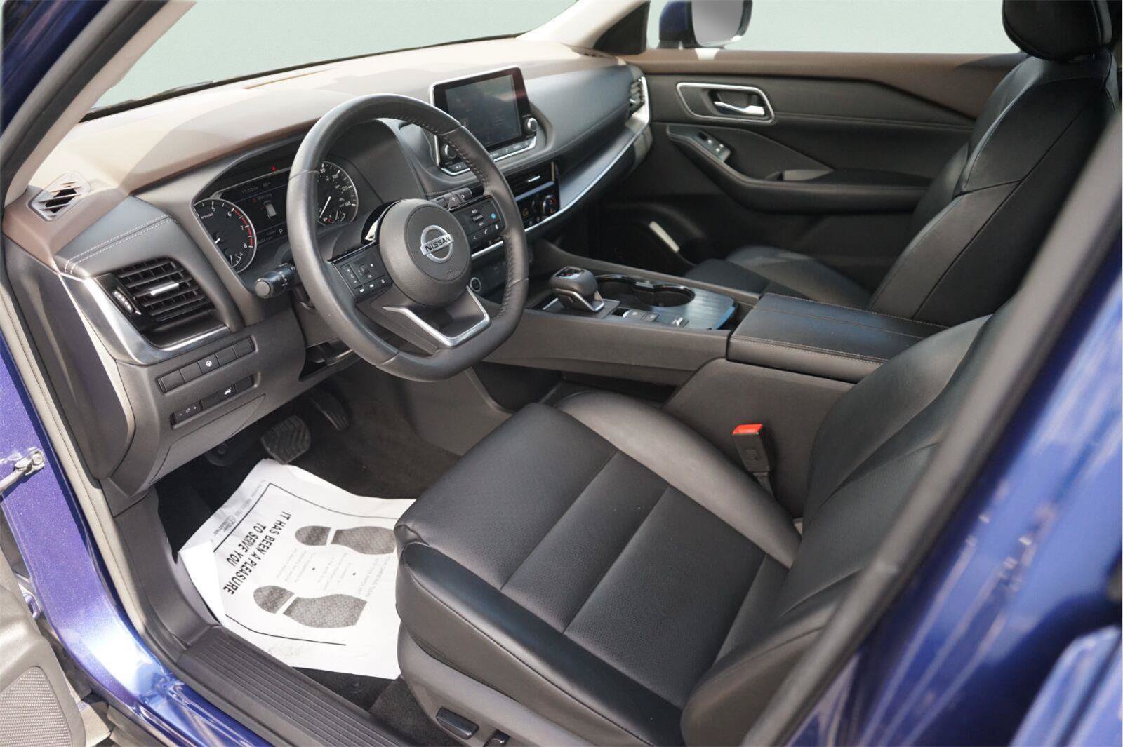 Used 2021 Nissan Rogue SV w/ Premium Package FWD image 8