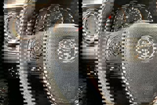 Used 2015 Toyota RAV4 LE AWD/4WD image 22