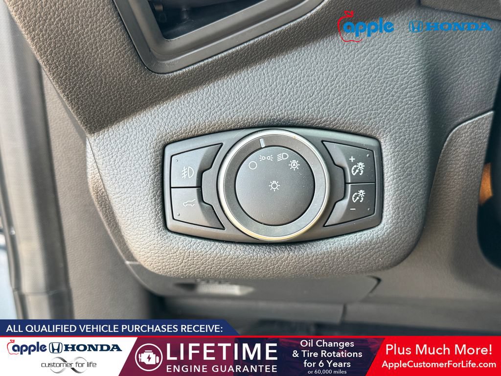 Used 2018 Ford Escape SE w/ SE Sync 3 Package AWD/4WD image 27