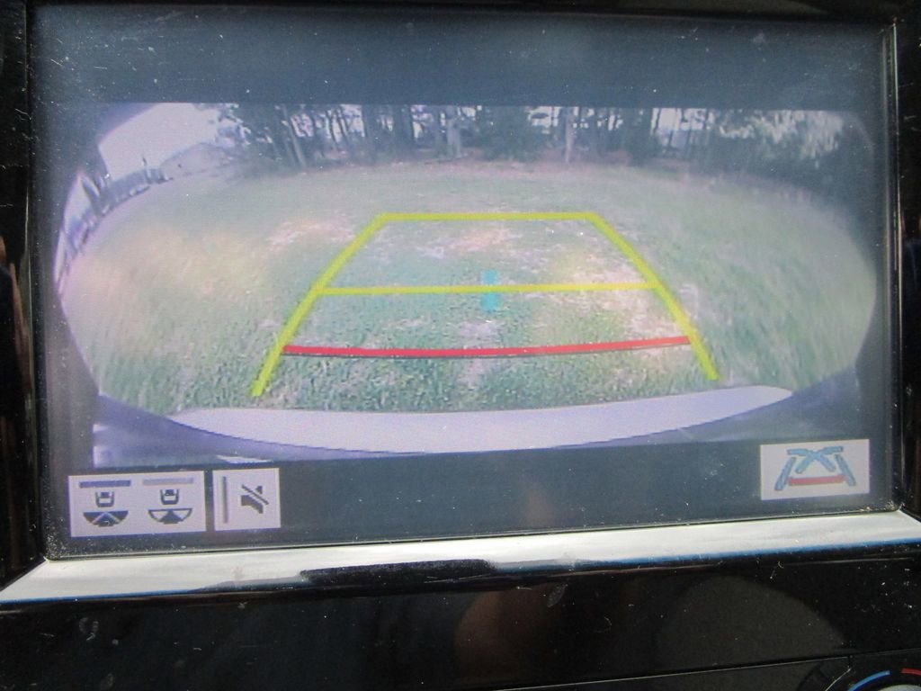 Used 2018 Toyota Camry XLE image 39