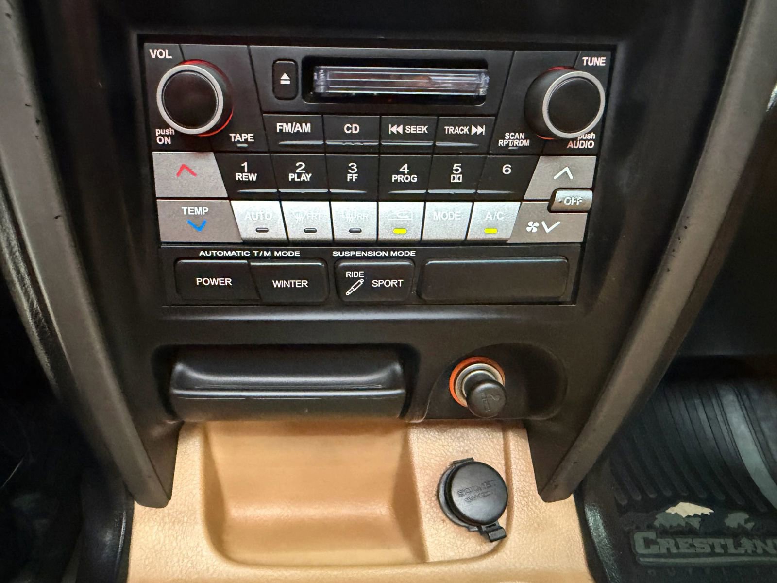 Used 2002 Isuzu Axiom XS RWD image 37