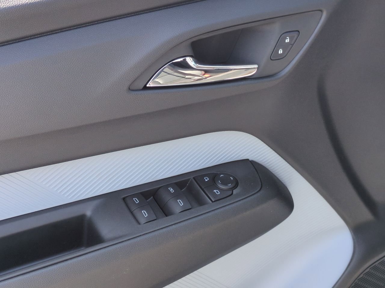 New 2027 Chevrolet Bolt RS image 22