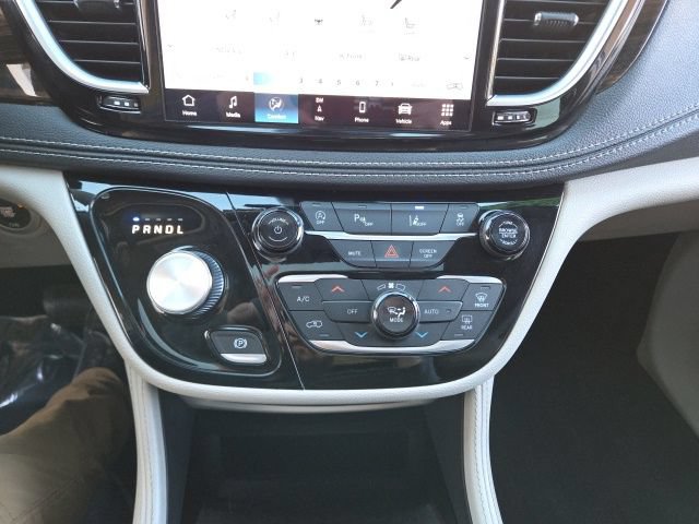 Used 2023 Chrysler Pacifica Limited FWD image 58