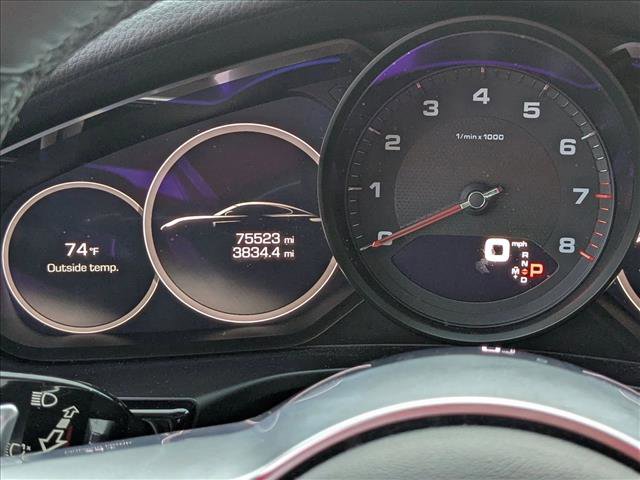 Used 2018 Porsche Panamera 4 image 11