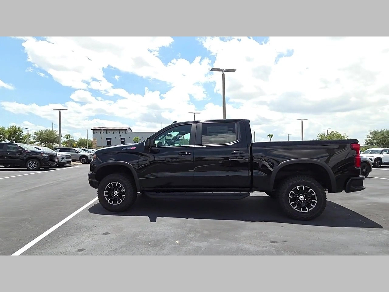 New 2026 Chevrolet Silverado 1500 ZR2 AWD/4WD image 23