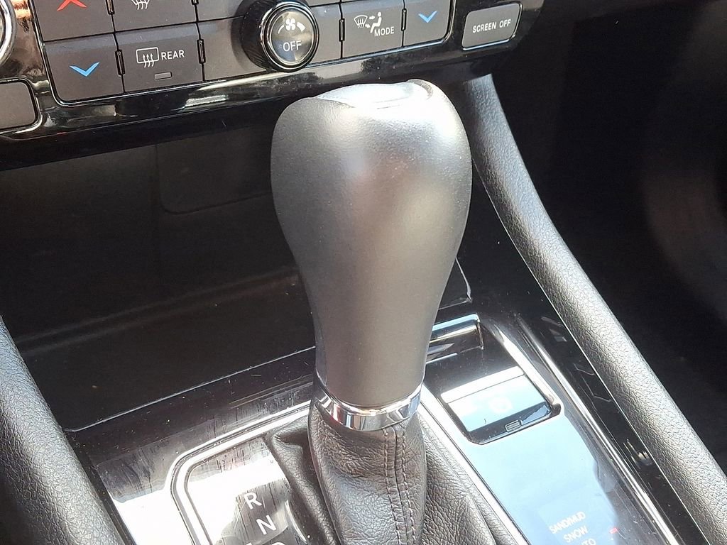 Used 2025 Jeep Compass Limited image 13