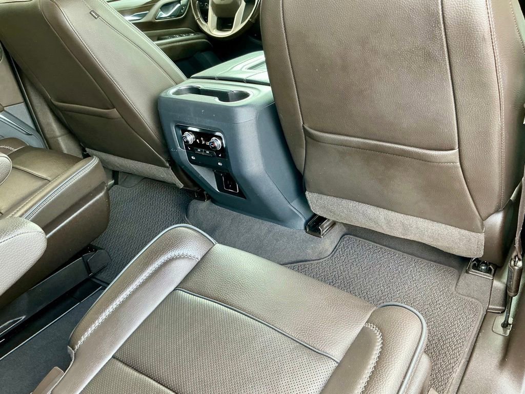 Used 2021 GMC Yukon XL Denali w/ Denali Premium Package AWD/4WD image 26