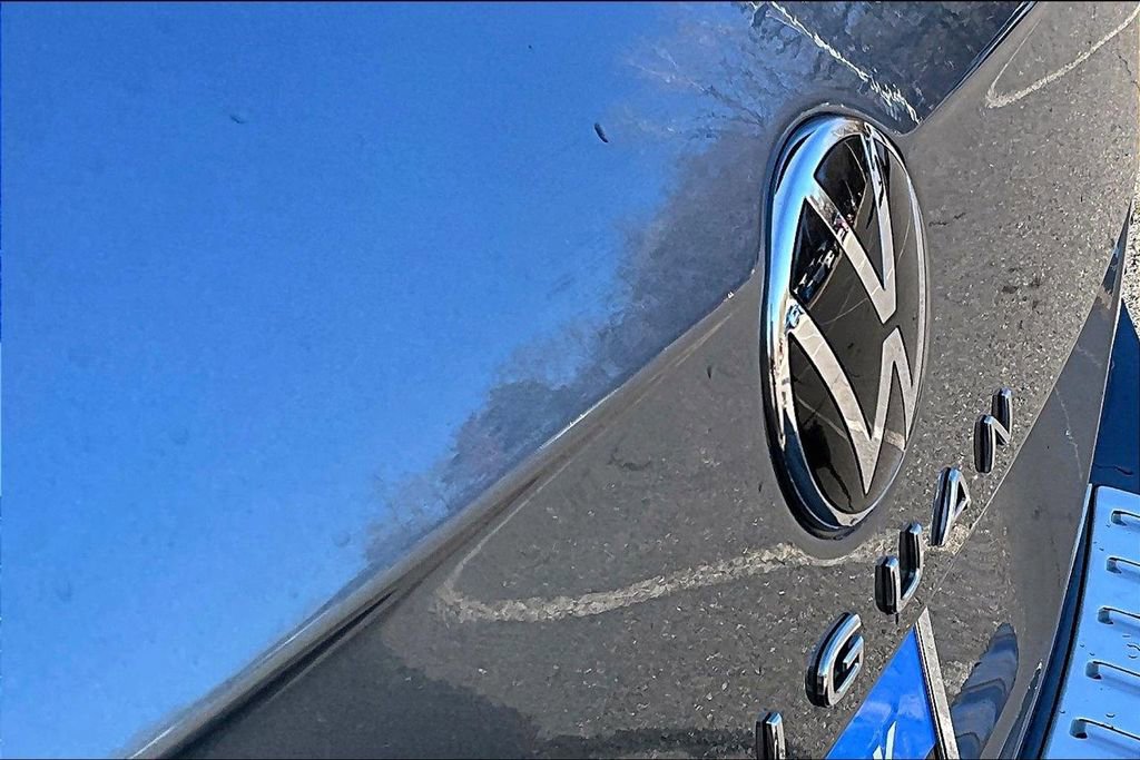 Used 2024 Volkswagen Tiguan Wolfsburg Edition image 22