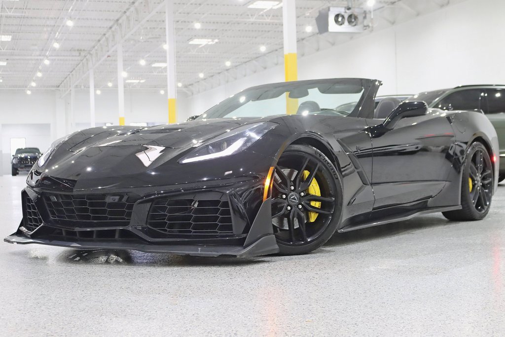 Used 2016 Chevrolet Corvette Stingray Convertible w/ 3LT Preferred Equipment Group image 8
