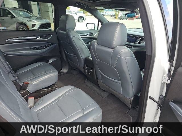 Used 2022 Buick Enclave Essence w/ Experience Buick Package AWD/4WD image 36