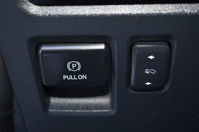 Used 2023 Ford Expedition Max XLT image 19