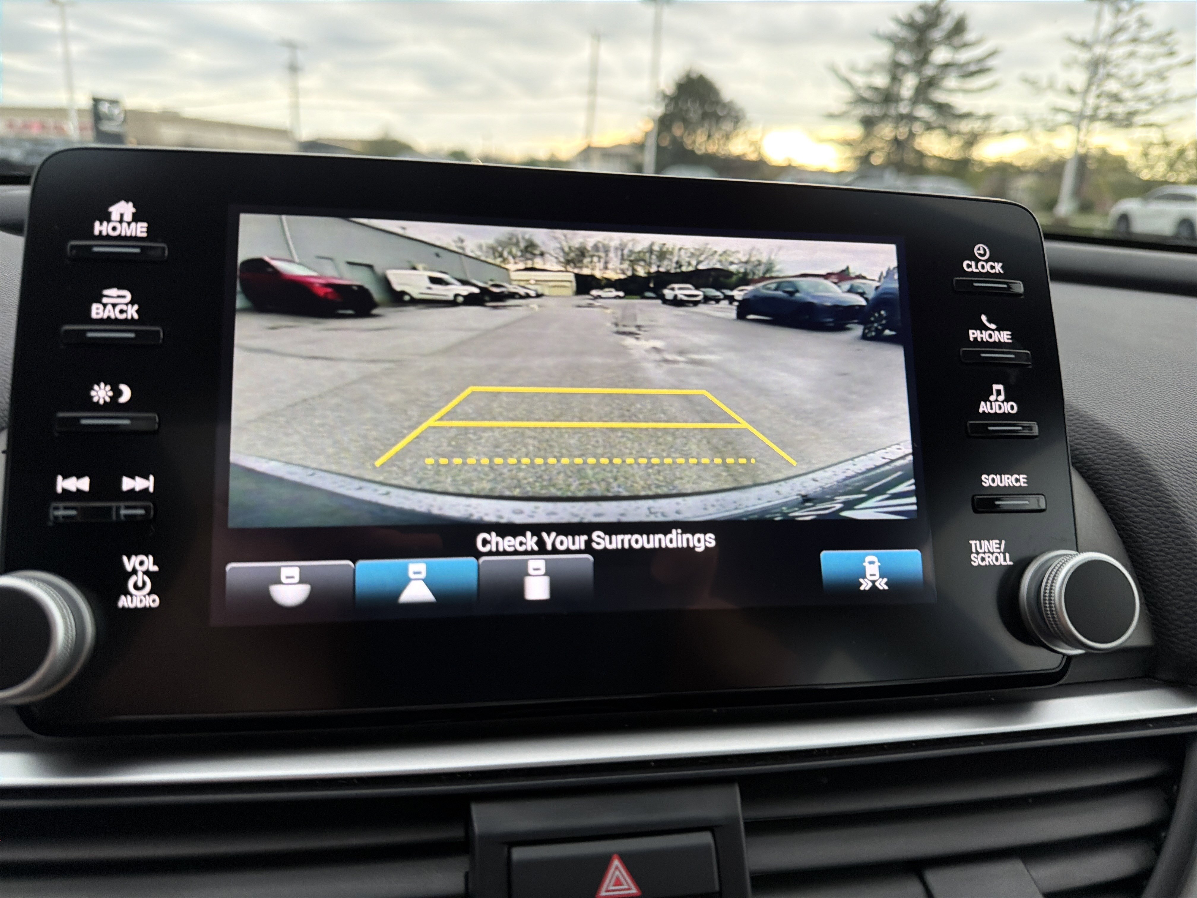 Used 2019 Honda Accord EX image 18