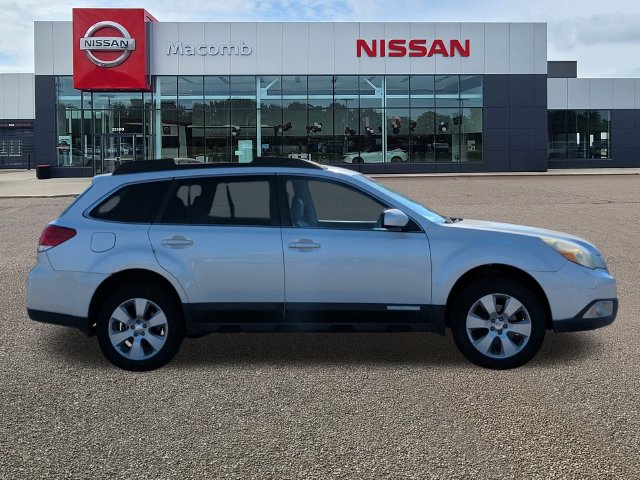 Used 2011 Subaru Outback 2.5i Limited AWD/4WD image 8