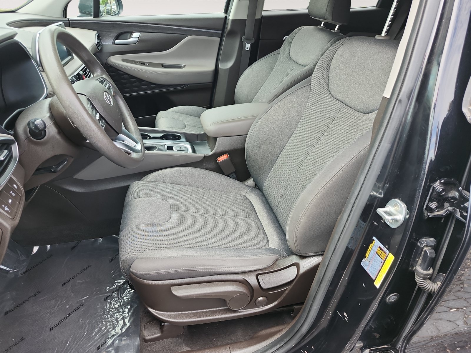 Used 2020 Hyundai Santa Fe SE AWD/4WD image 9