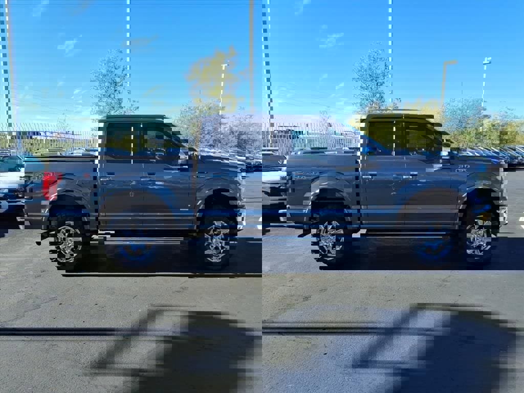 Used 2015 Ford F150 Lariat w/ Equipment Group 502A Luxury image 10