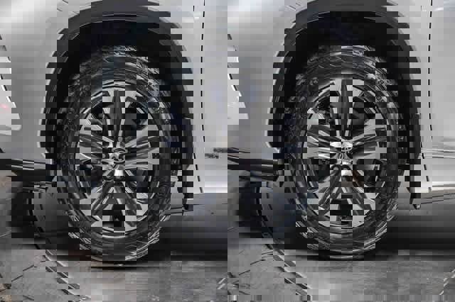 Certified 2021 Toyota Highlander XLE image 10