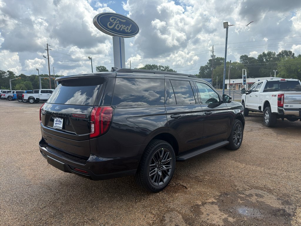 New 2026 Ford Expedition Platinum w/ Stealth Appearance Package AWD/4WD image 5