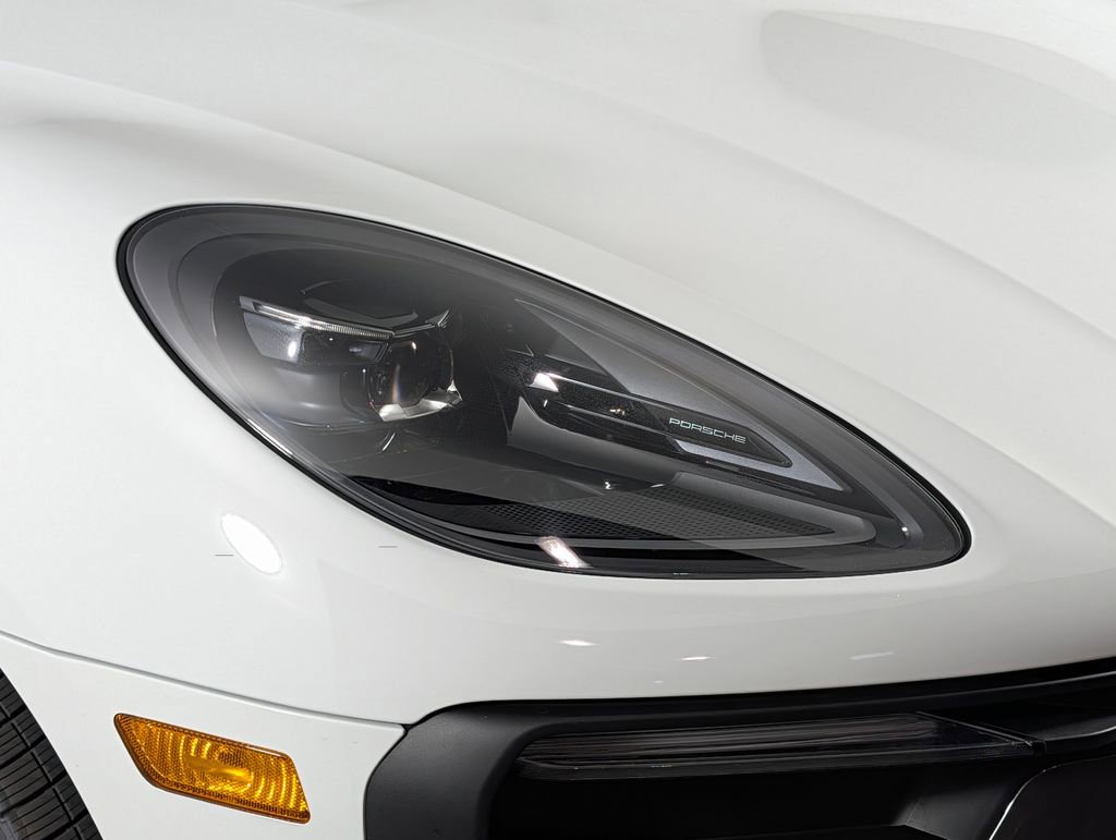 New 2026 Porsche Macan Turbo AWD/4WD image 15