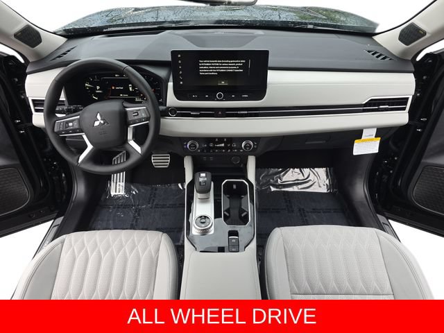 Used 2025 Mitsubishi Outlander AWD image 9