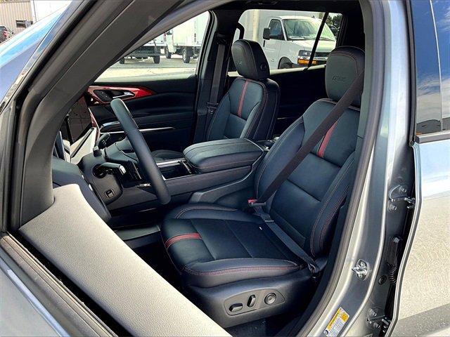 New 2026 Chevrolet Traverse RS image 9