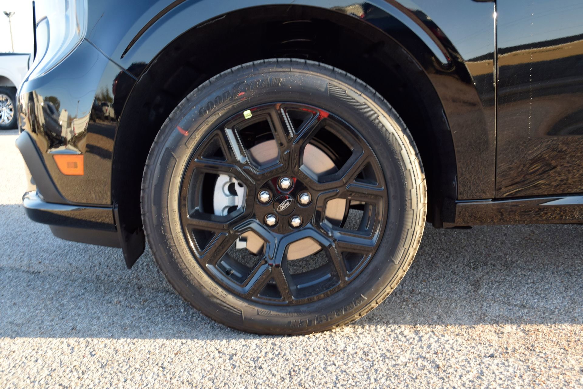New 2026 Ford Maverick Lobo AWD/4WD image 25