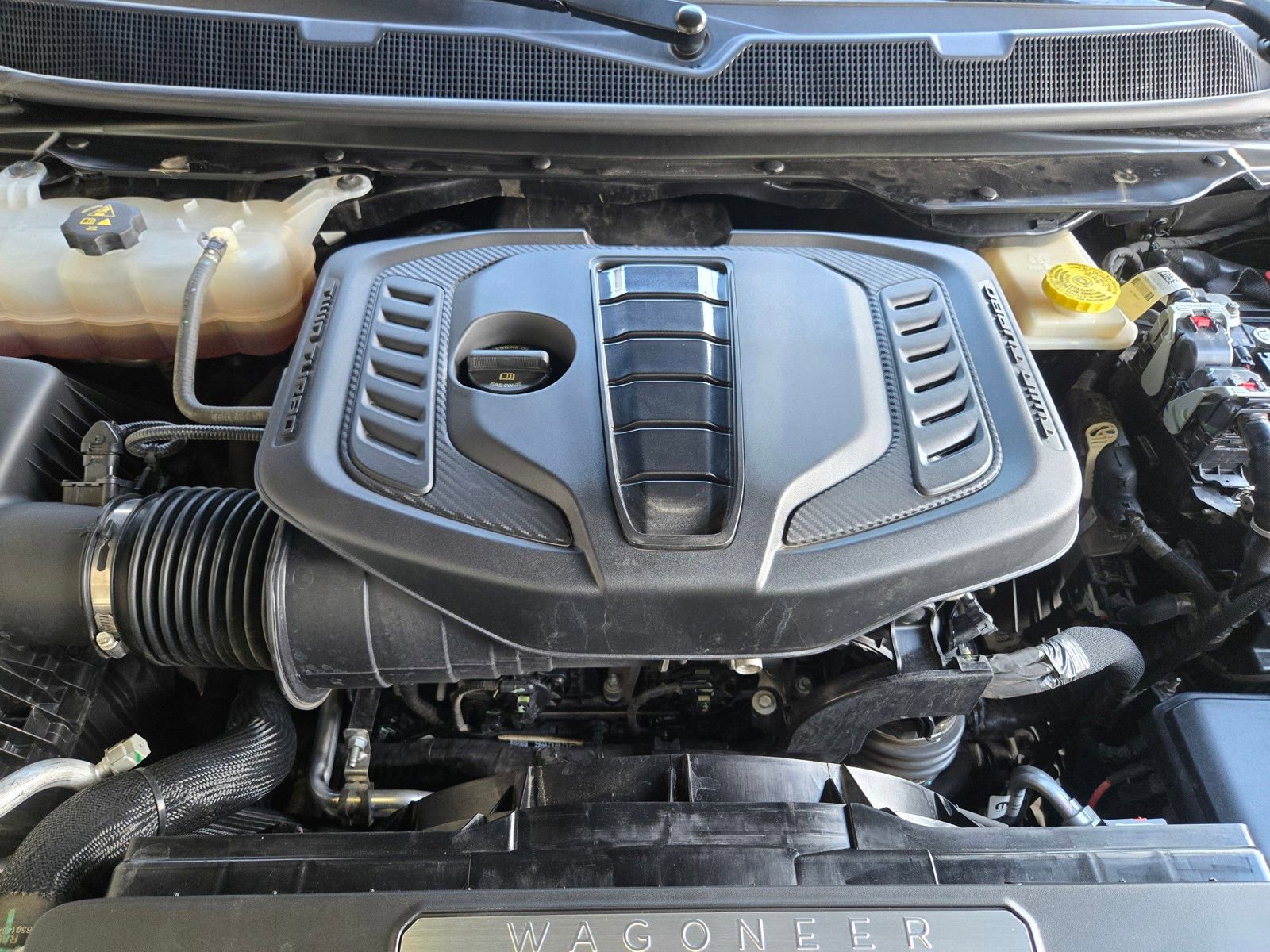 Used 2024 Jeep Wagoneer L Series II w/ Flexible Seating Group image 30