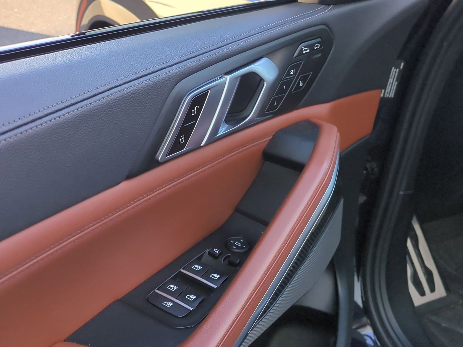 Used 2023 BMW X6 M50i w/ Parking Assistance Package image 14