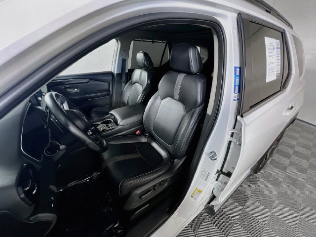 Used 2023 Honda Pilot Touring image 10