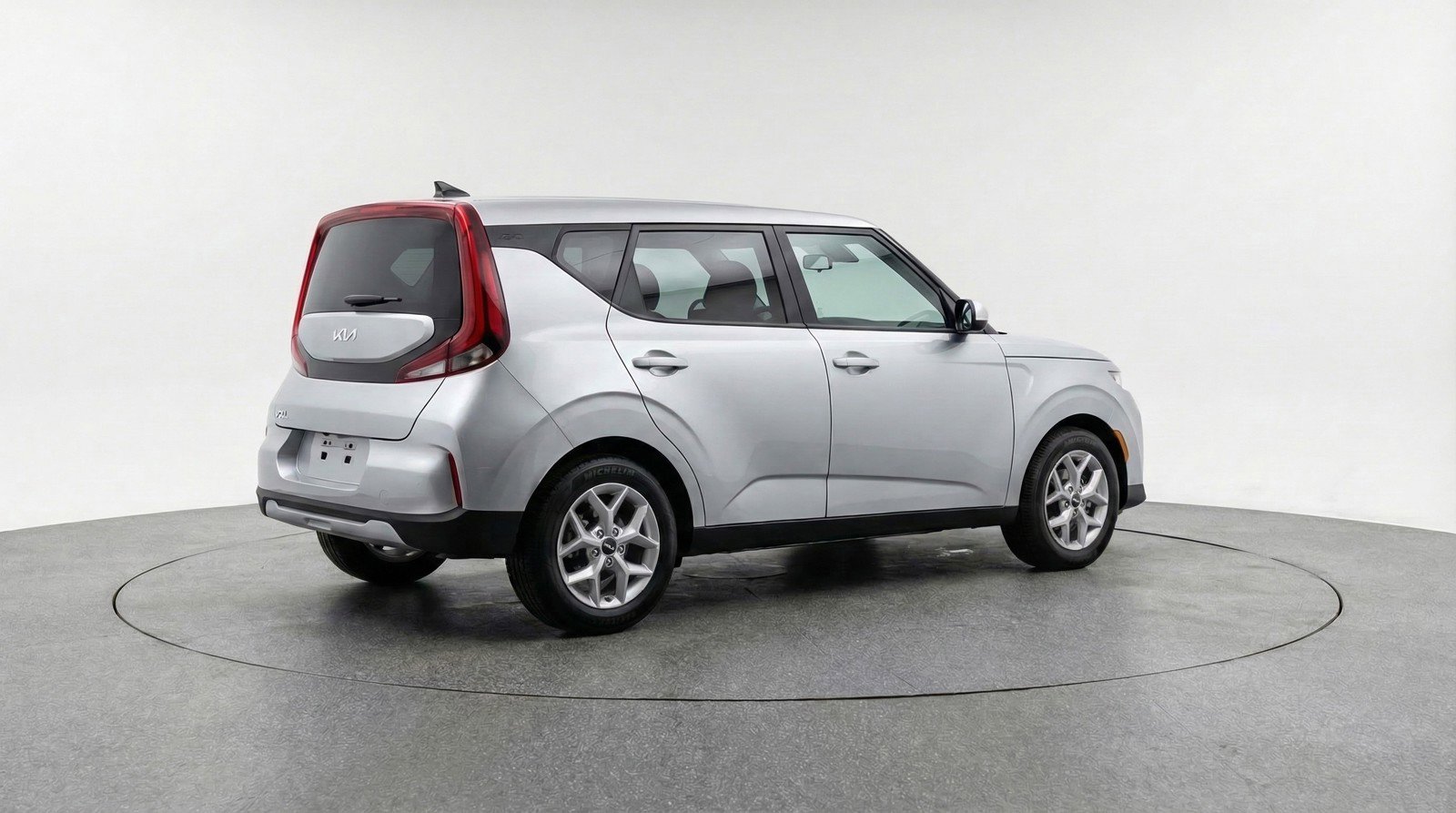 Used 2025 Kia Soul LX w/ LX Technology Package image 9