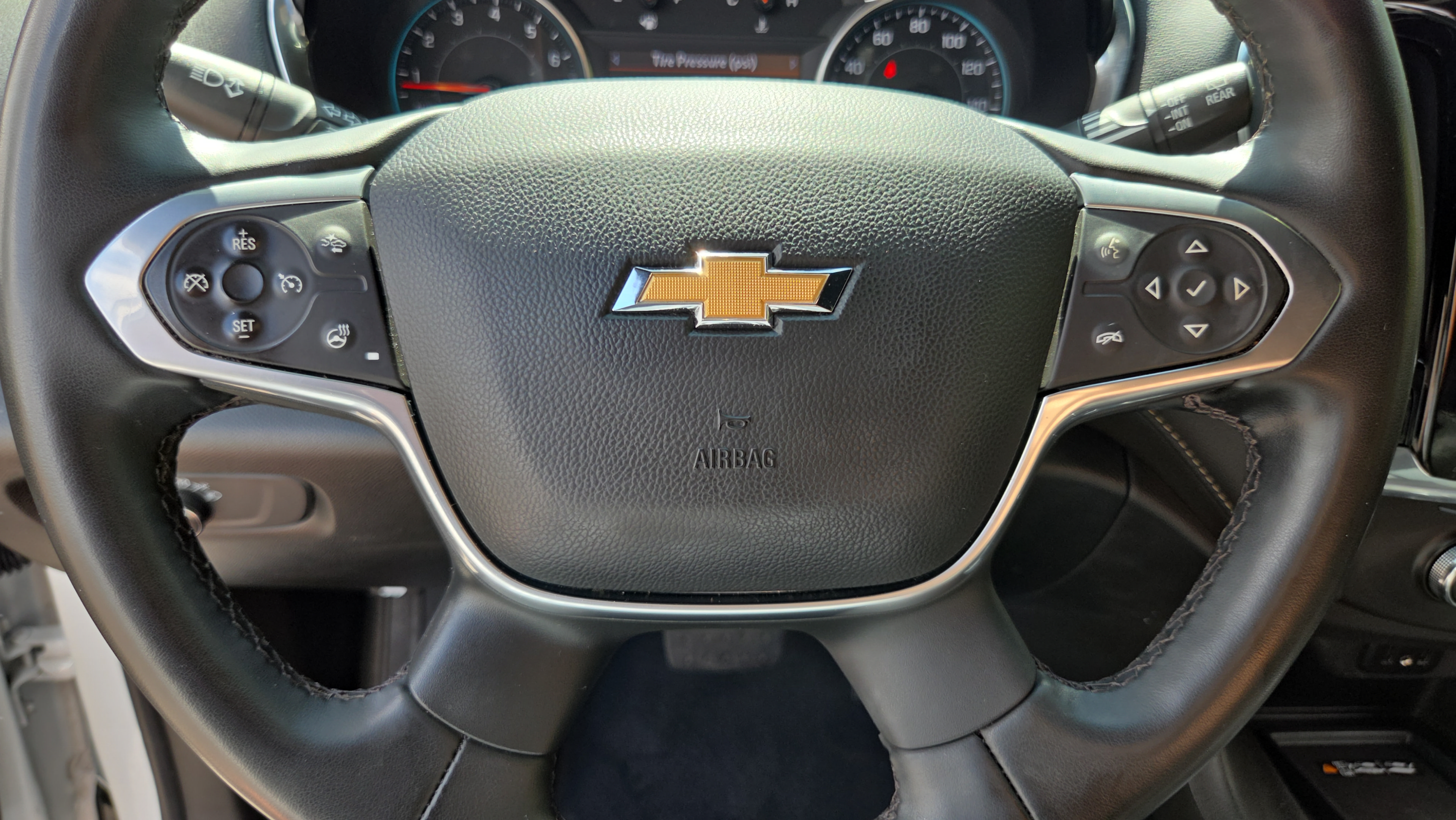 Certified 2023 Chevrolet Traverse LT FWD image 23