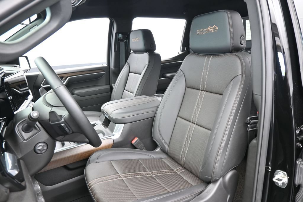 Used 2026 Chevrolet Silverado 1500 High Country RWD image 10