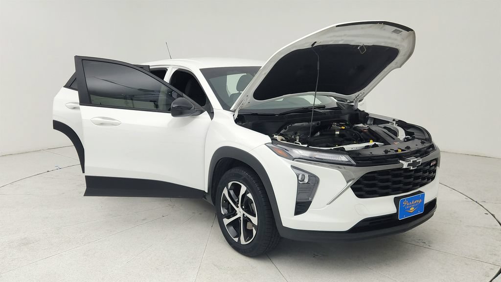 Certified 2024 Chevrolet Trax RS FWD image 9