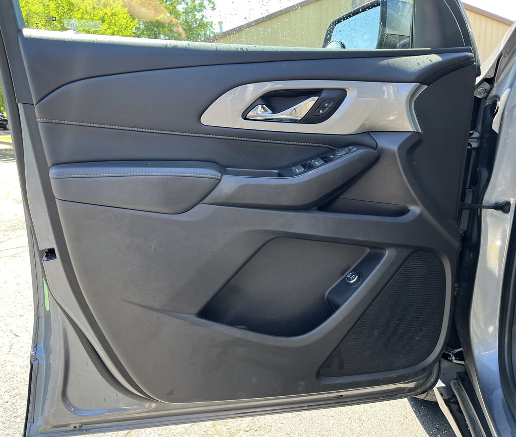 Certified 2021 Chevrolet Traverse LT FWD image 9