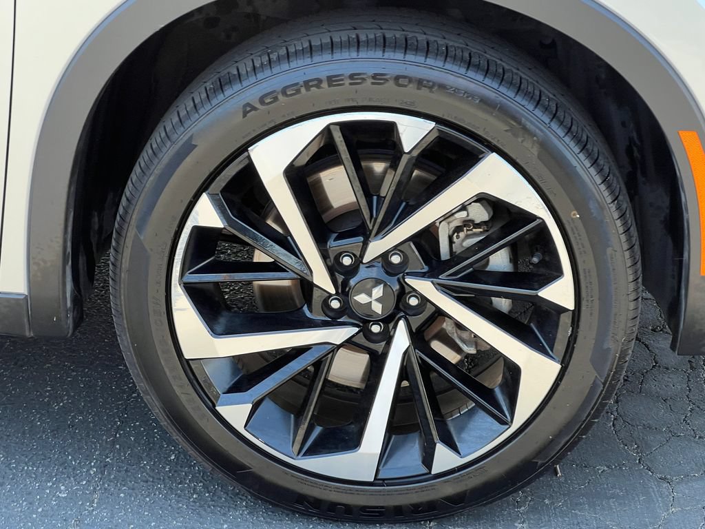 Used 2024 Mitsubishi Outlander SE FWD image 15