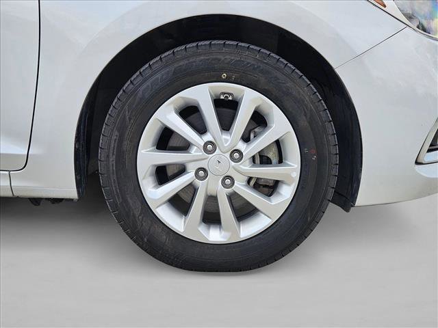 Used 2022 Hyundai Accent SEL image 22