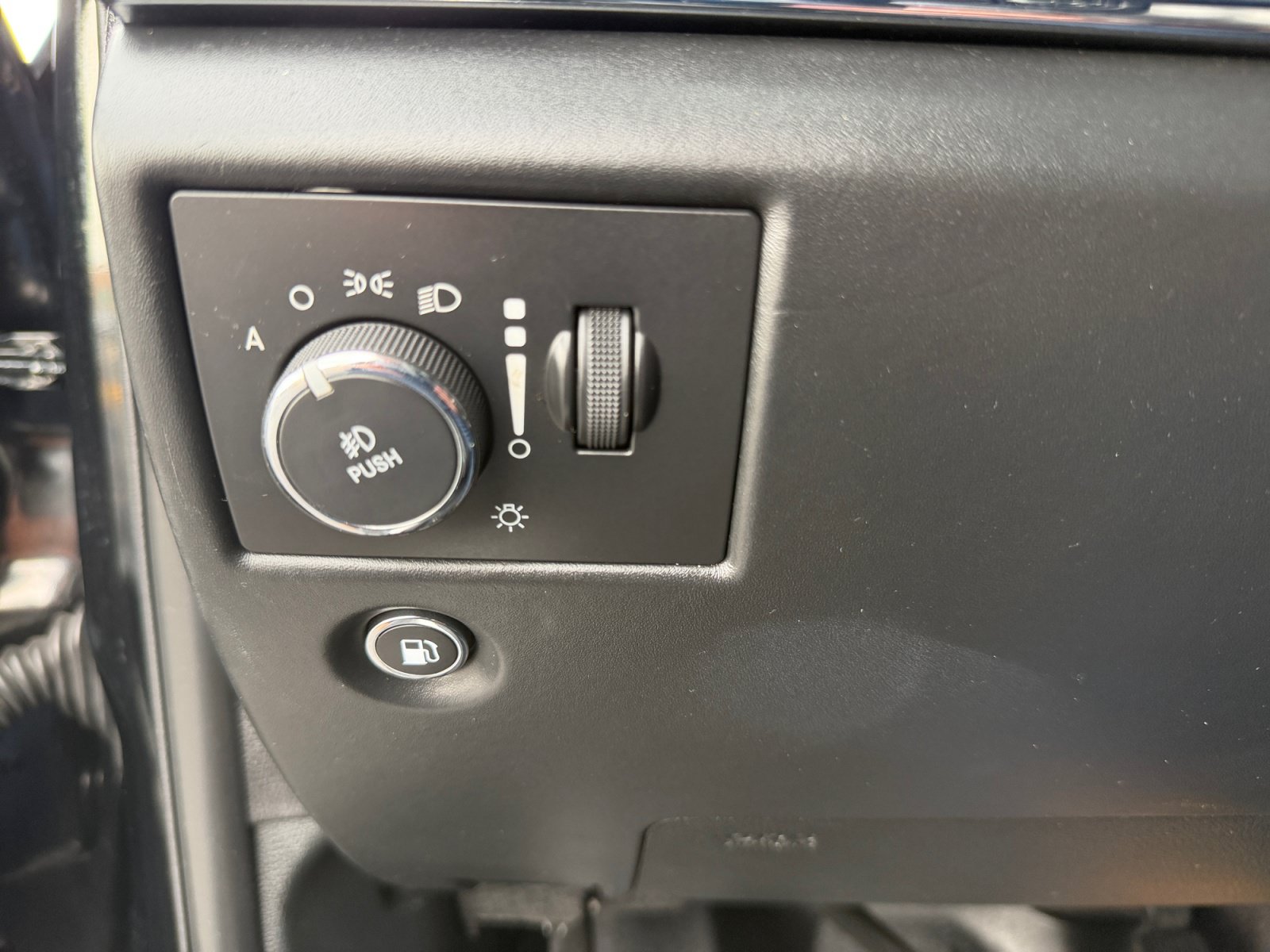 Used 2017 Jeep Grand Cherokee SRT AWD/4WD image 20