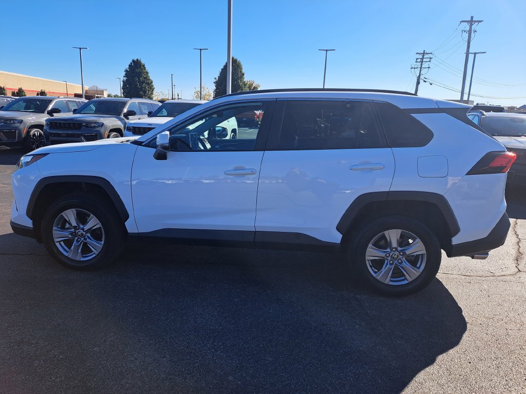 Used 2025 Toyota RAV4 XLE FWD image 6