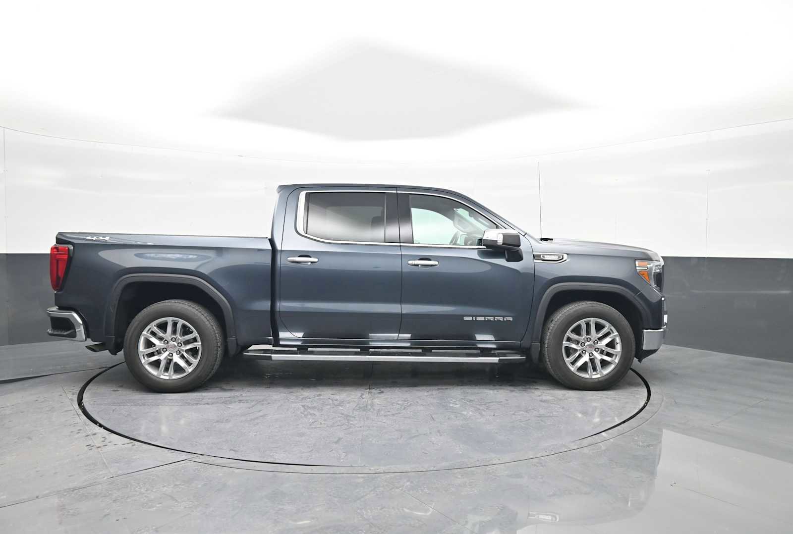 Used 2020 GMC Sierra 1500 SLT w/ SLT Premium Plus Package image 9