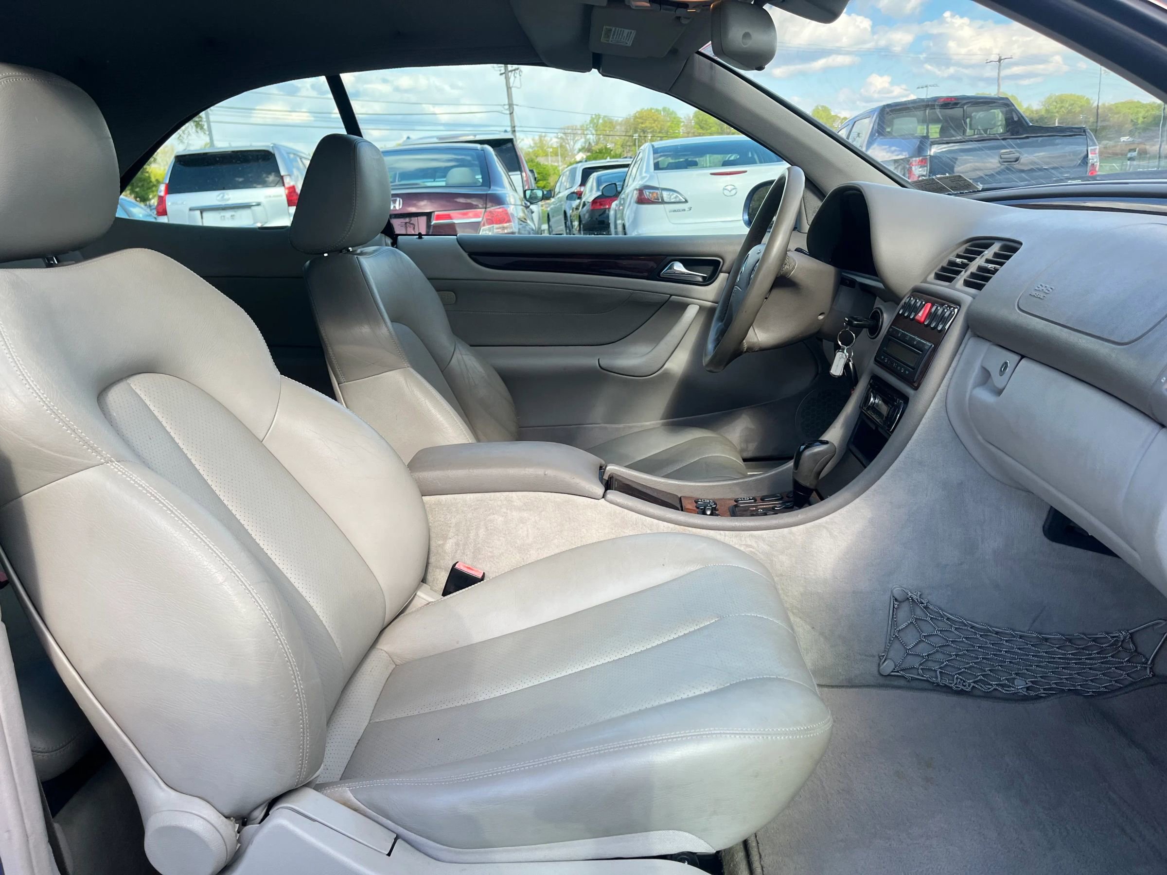 Used 2002 Mercedes-Benz CLK 320 Cabriolet image 13