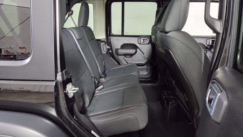 New 2026 Jeep Wrangler Unlimited Rubicon AWD/4WD image 30