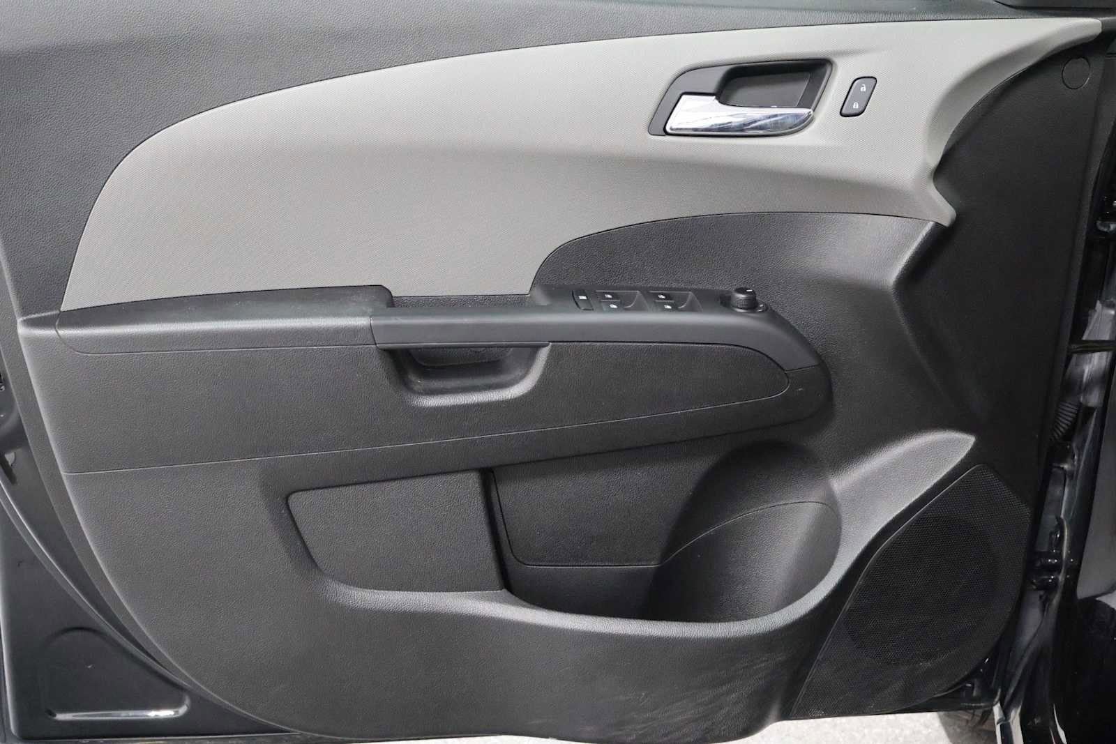 Used 2016 Chevrolet Sonic LTZ FWD image 16