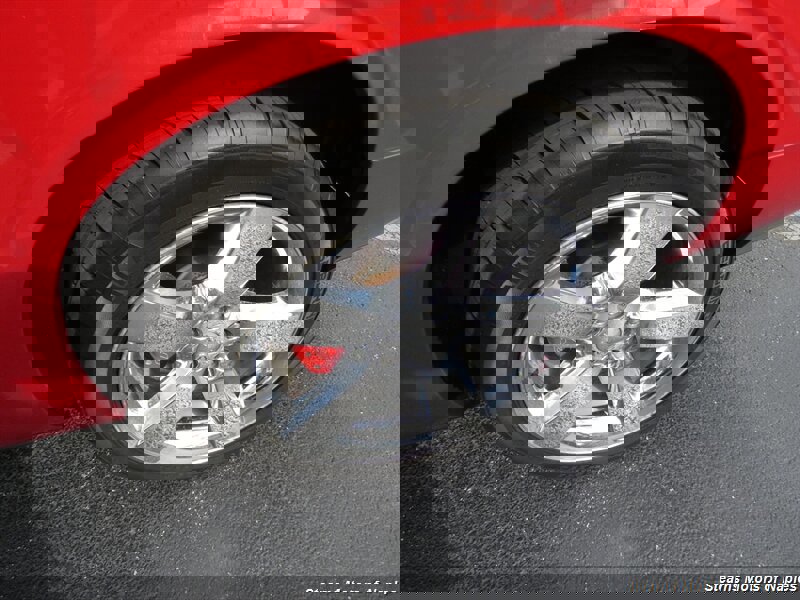 Used 2011 Dodge Challenger SE image 20