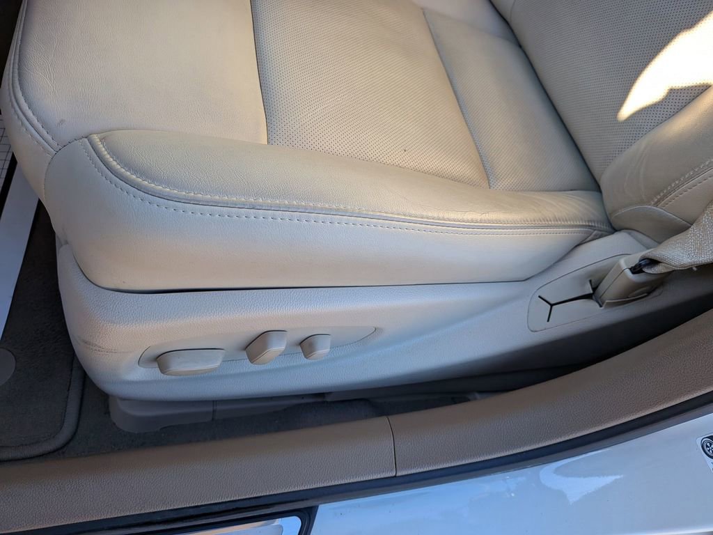 Used 2014 Cadillac CTS Luxury image 12