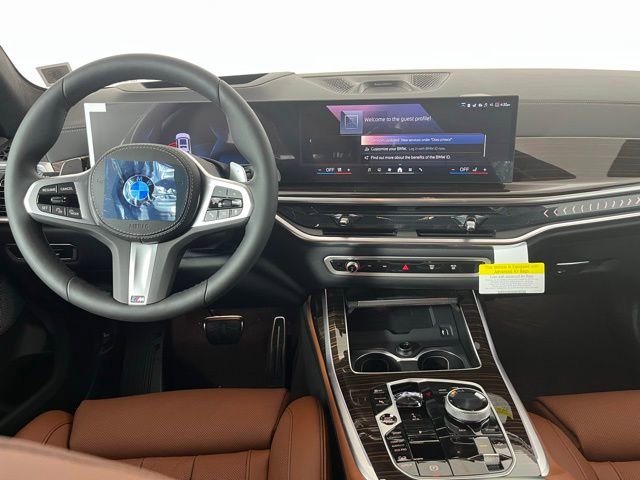 Used 2026 BMW X7 xDrive40i w/ Executive Package image 13