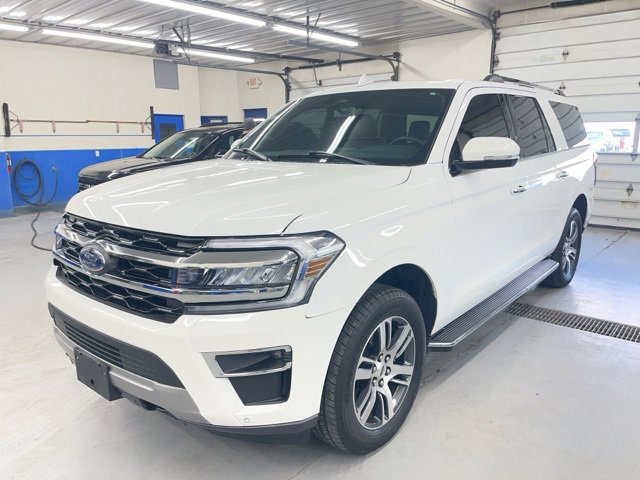 Used 2023 Ford Expedition Max Limited image 2