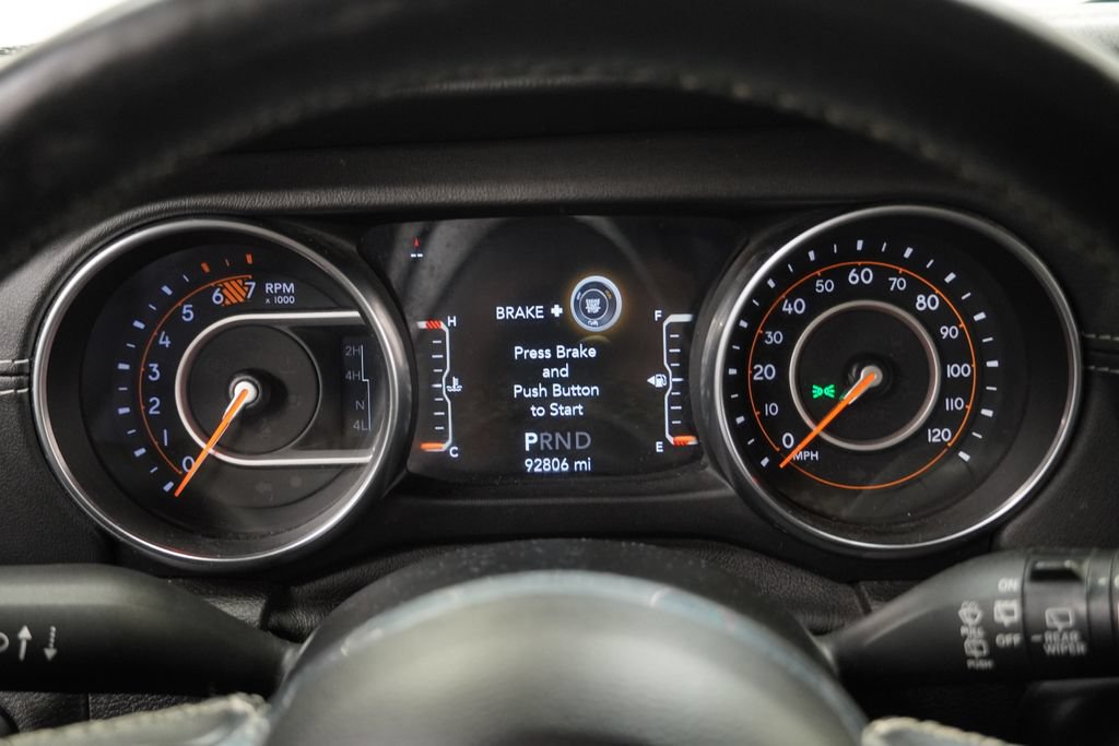 Used 2020 Jeep Wrangler Unlimited Sahara w/ Cold Weather Group AWD/4WD image 17