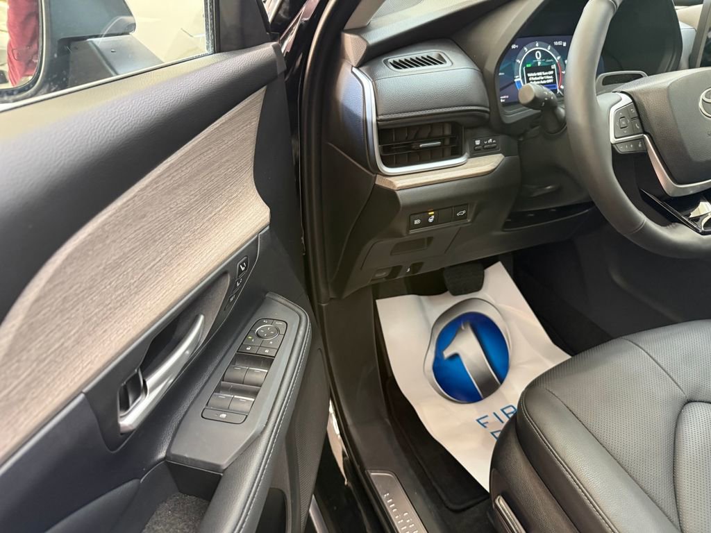 Certified 2026 Toyota Grand Highlander Platinum image 11