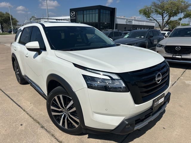 Used 2024 Nissan Pathfinder Platinum w/ Black Appearance Package image 1